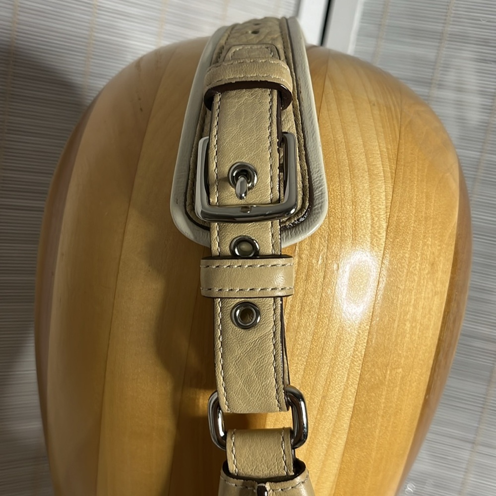 Coach Hampton cream pebble leather shoulder bag Y2K - Picture 6 of 13